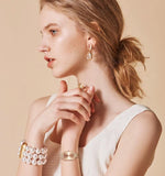 Relógio retangular com visor em quartzo