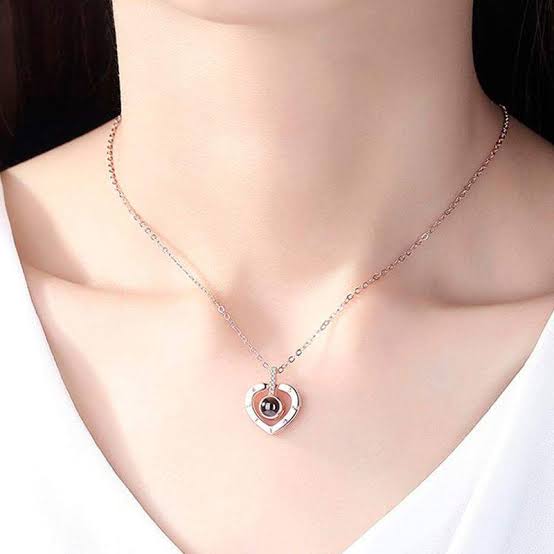 Colar eu te amo em todas as línguas – Fiorela Joias